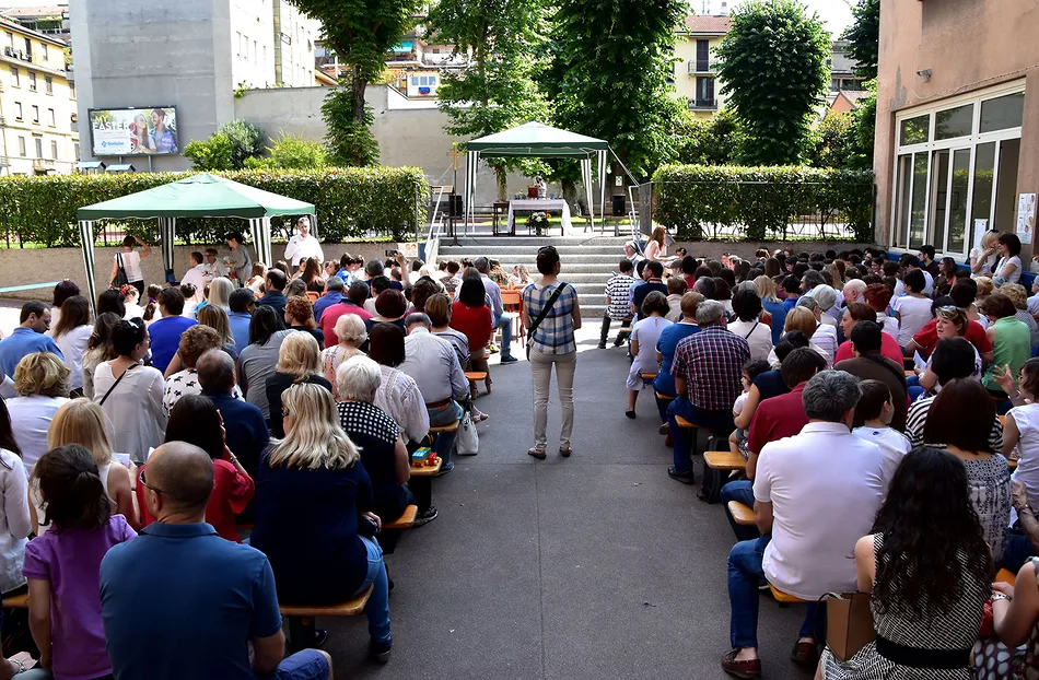 28 maggio, giorno di festa e di ringraziamento per tutti i doni ricevuti e benedizione del nuovo giardino